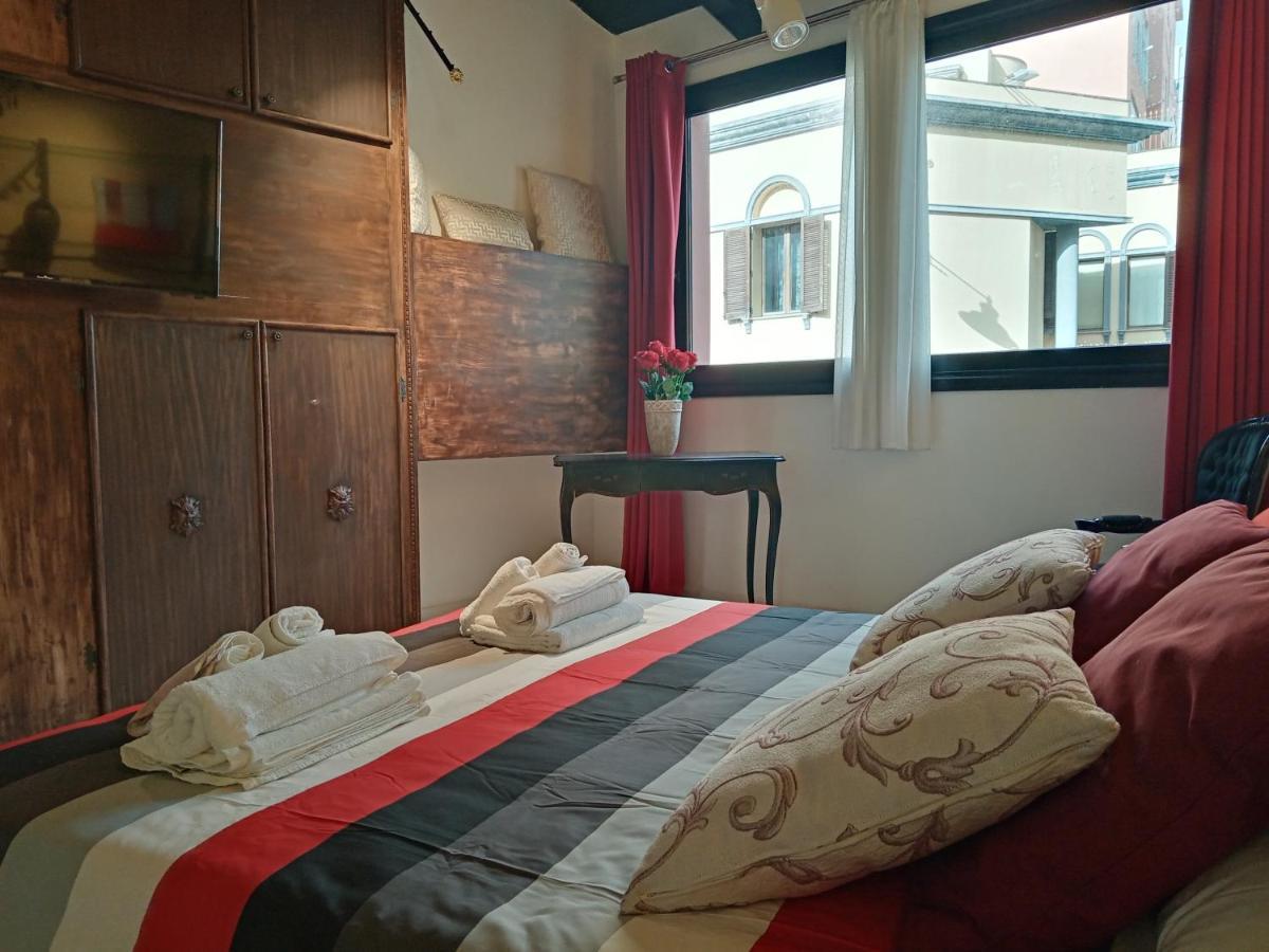 Einaudi 56 Guest House Cagliari Kültér fotó