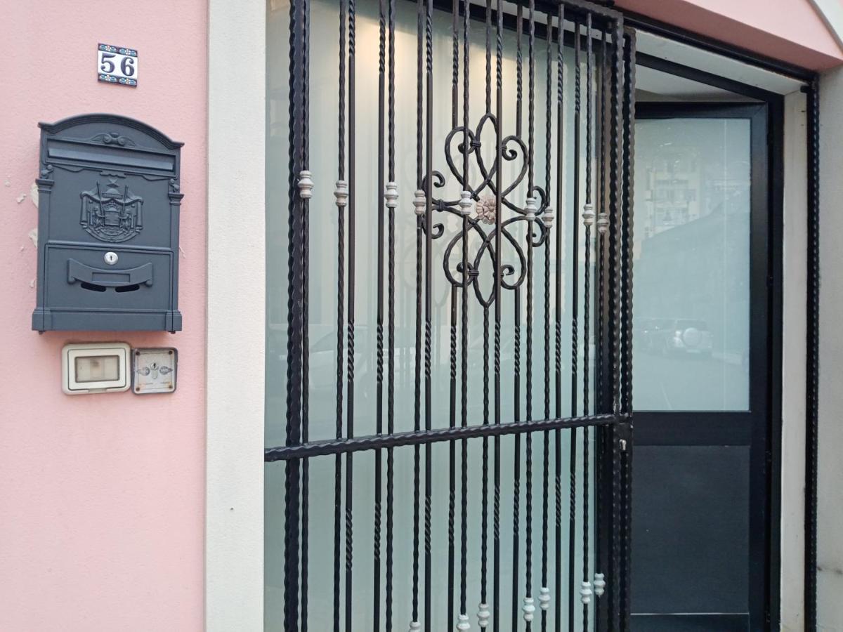 Einaudi 56 Guest House Cagliari Kültér fotó