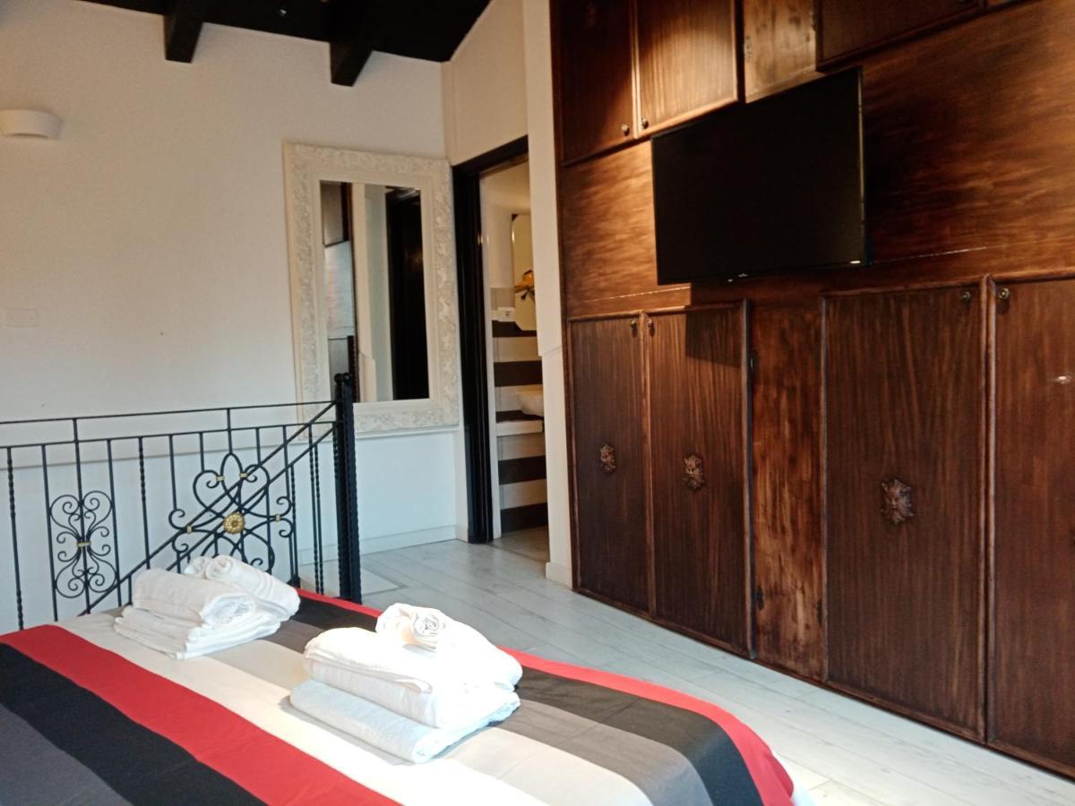 Einaudi 56 Guest House Cagliari Kültér fotó